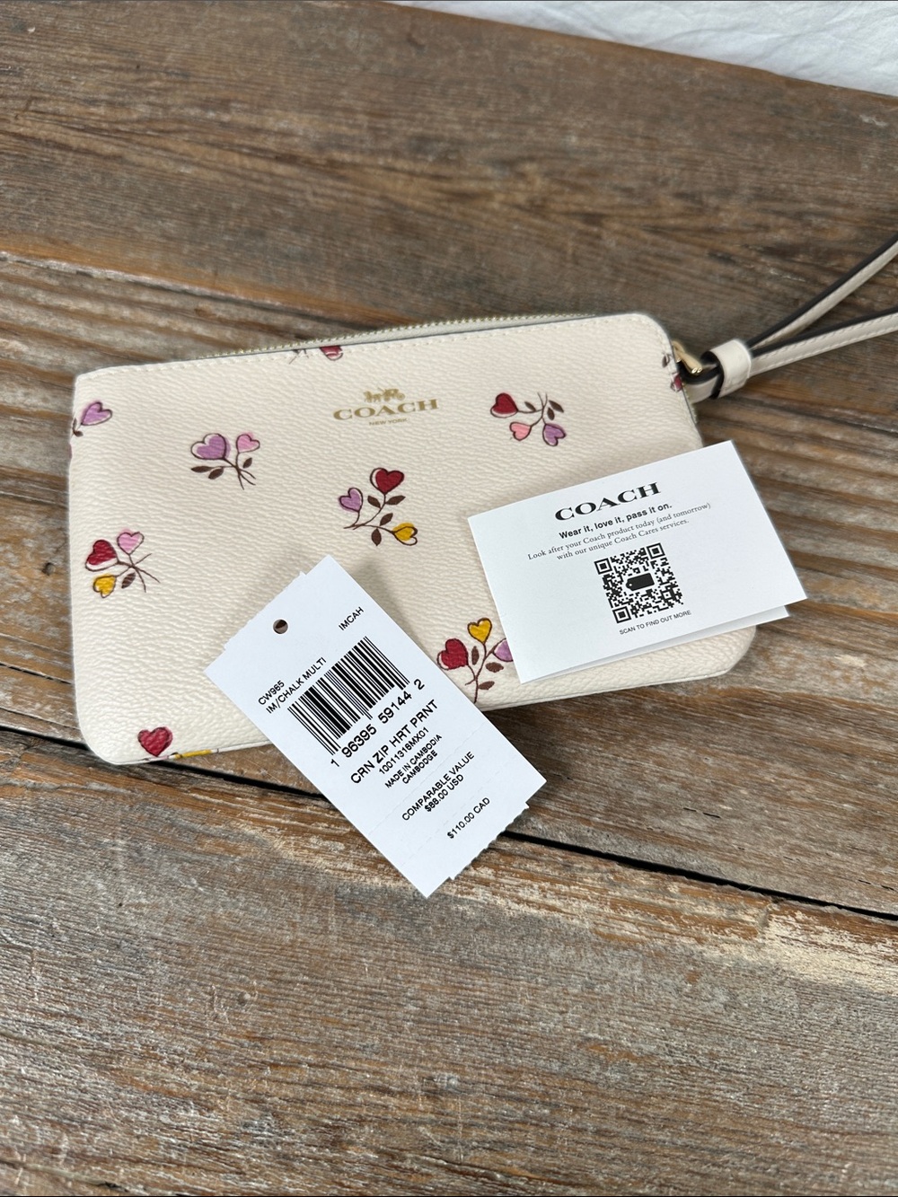 Coach Cream Wristlet with Multicolor Floral Hearts - Picture 5 of 6
